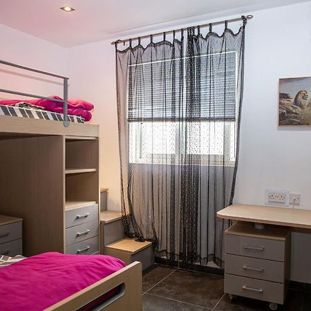 דירות סיינט פול ביי Dolmen Court Flat 10, Qawra מראה חיצוני תמונה
