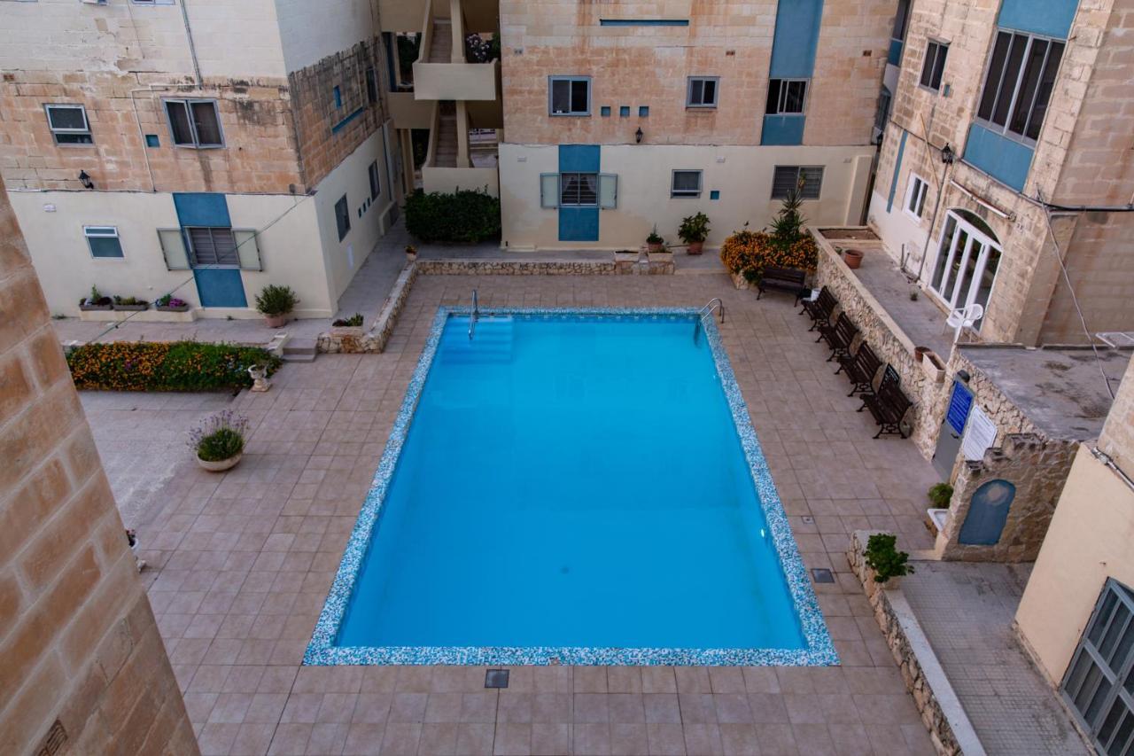 דירות סיינט פול ביי Dolmen Court Flat 10, Qawra מראה חיצוני תמונה