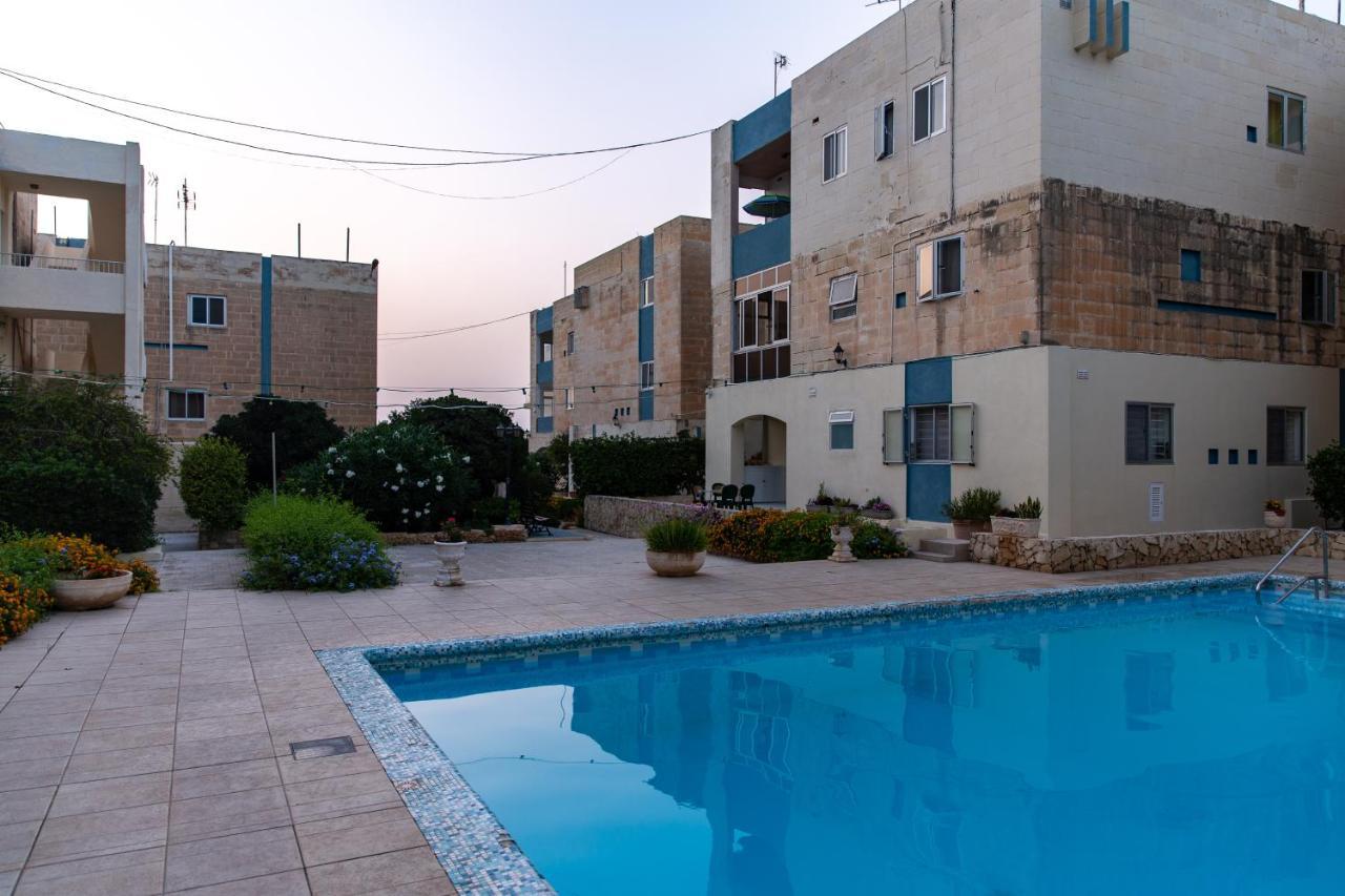 דירות סיינט פול ביי Dolmen Court Flat 10, Qawra מראה חיצוני תמונה